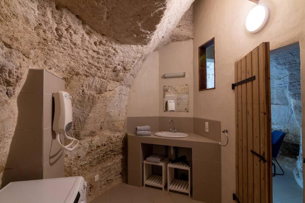 Maison Troglodytique Doue La Fontaine Экстерьер фото