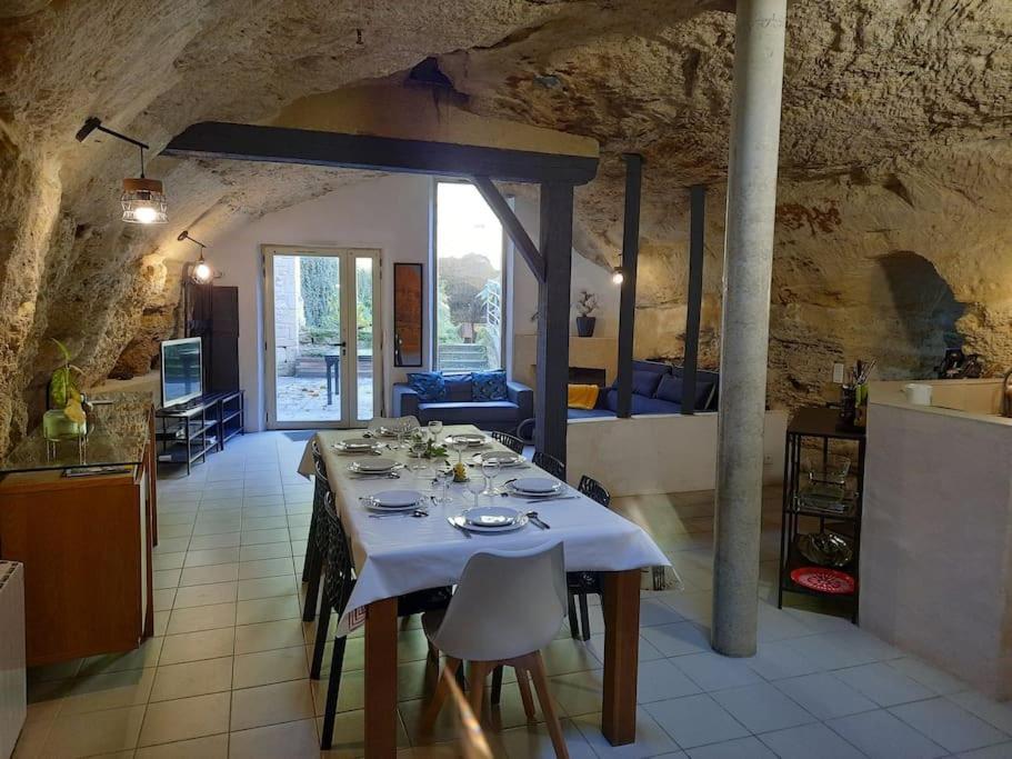 Maison Troglodytique Doue La Fontaine Экстерьер фото